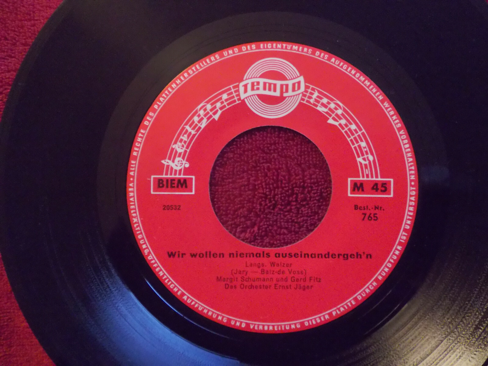 Margit Schumann & Gerd Fritz – Wir wollen niemals auseinandergeh´n / Ich möchte dich so gern verwöhnen (Tempo Records 765, Single)