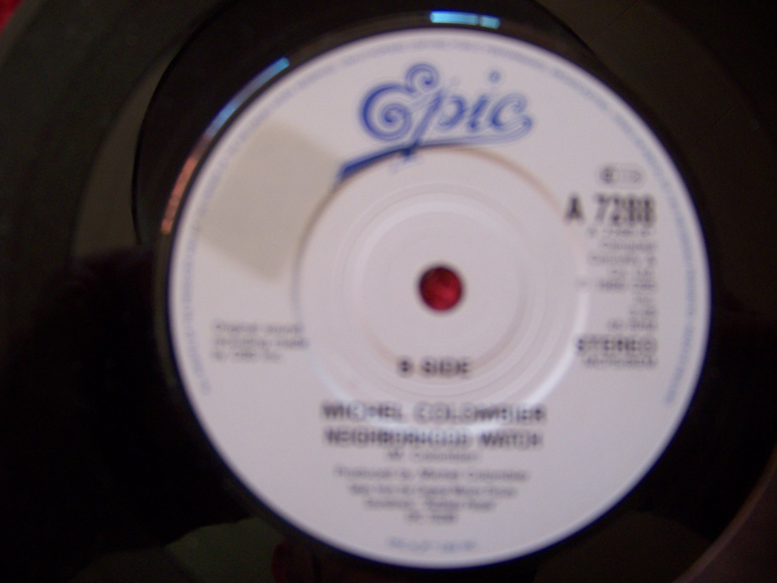 Luther Vandross – Give Me the Reason / Michel Colombier – Neighborhood Watch (7″-Single), Bild 2