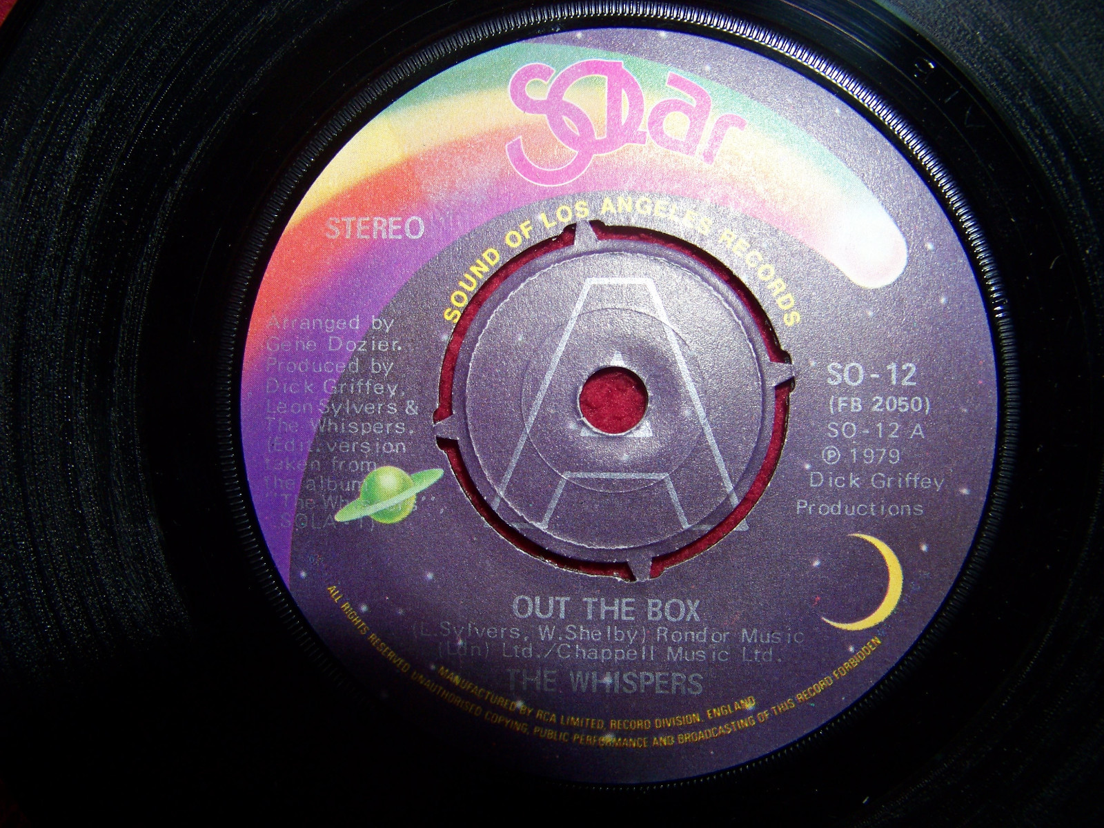 The Whispers – Out the Box / Welcome into My Dreams (UK-Single, 1979)