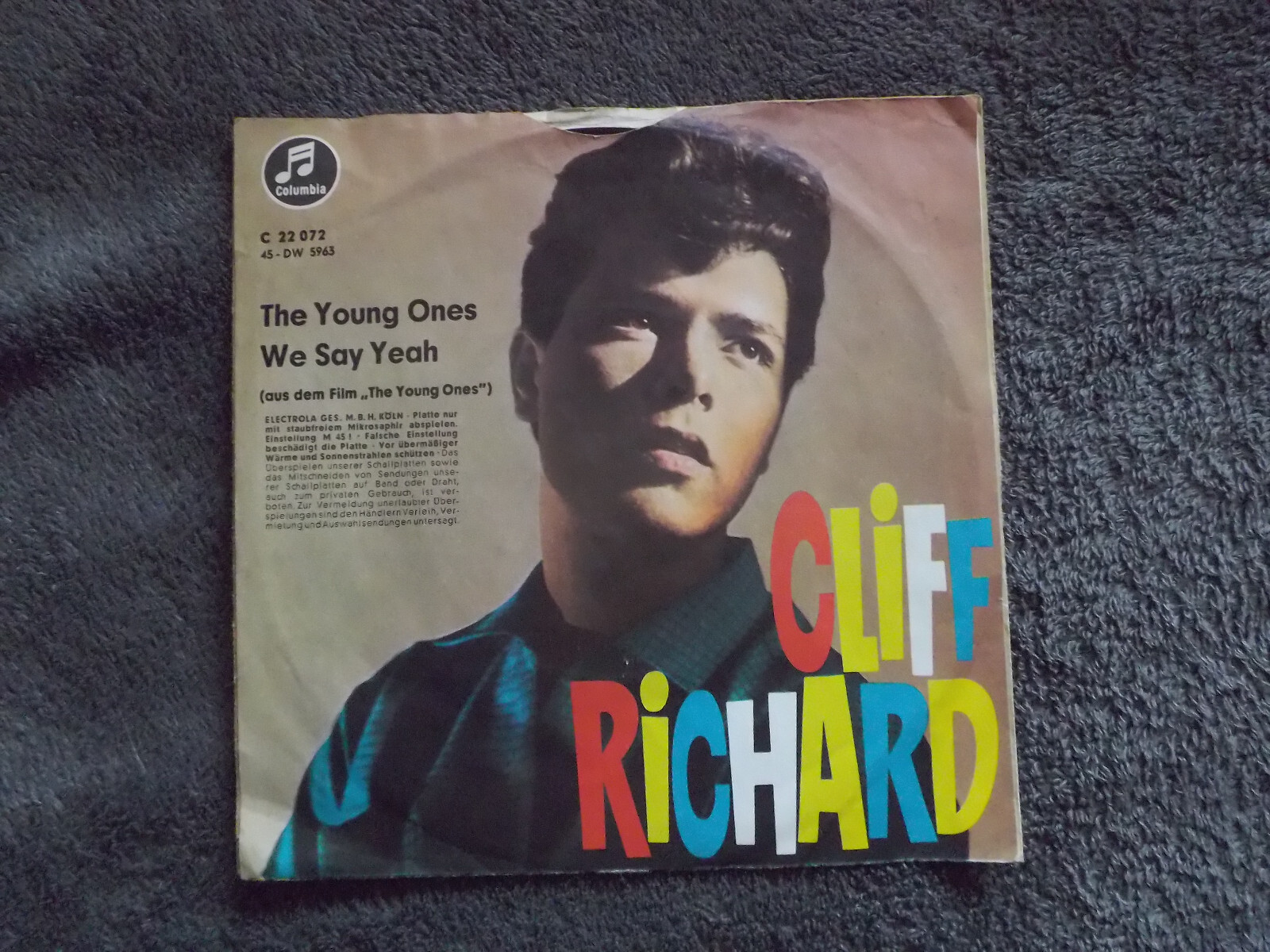 Cliff Richard – The Young Ones / We Say Yeah · Columbia Single, Bild 2