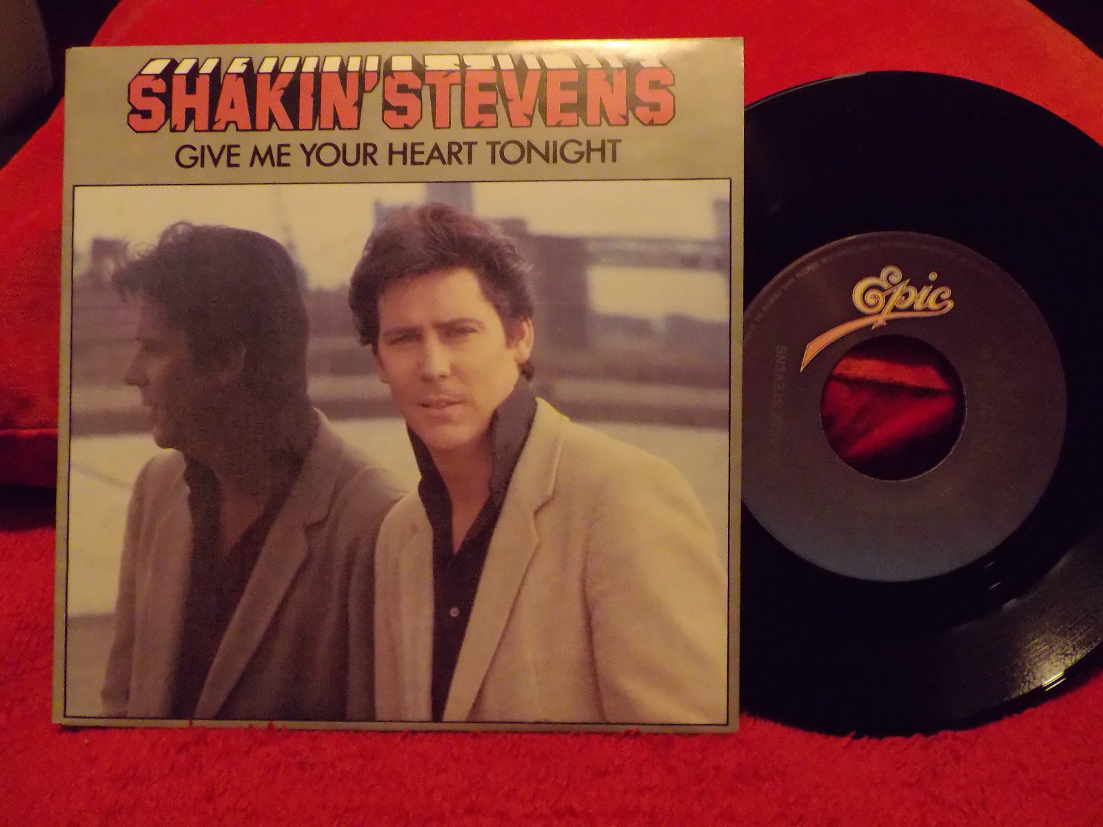 Shakin´ Stevens – Give me your heart tonight / Thinkin´ of you – Epic Single (1982)
