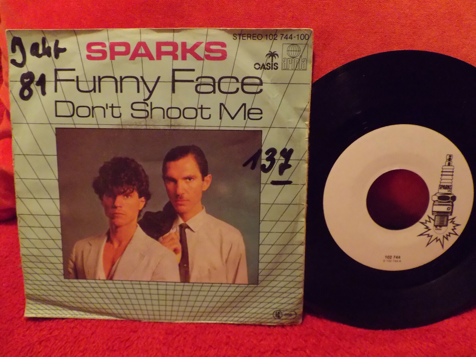 Sparks – Funny Face / Don’t Shoot Me (Ariola / Oasis Records, 1981), Bild 2