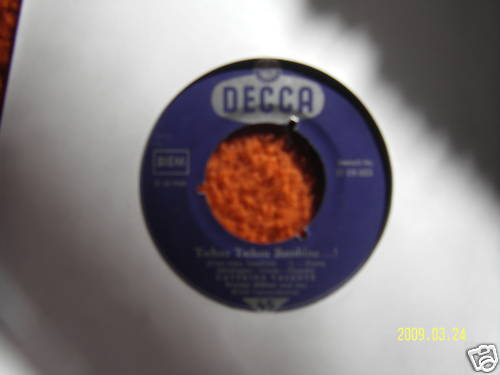 Caterina Valente – Tschau tschau Bambina / Liebe kommt und Liebe geht (Decca, D 18 935)