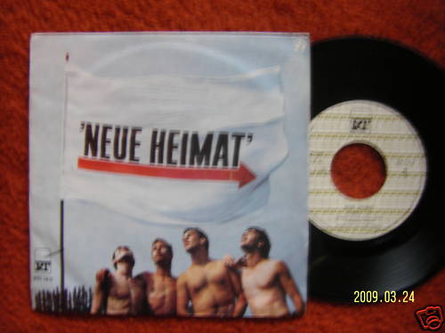 Neue Heimat – Aloahee / Guys in Trenchcoats (englische Version)