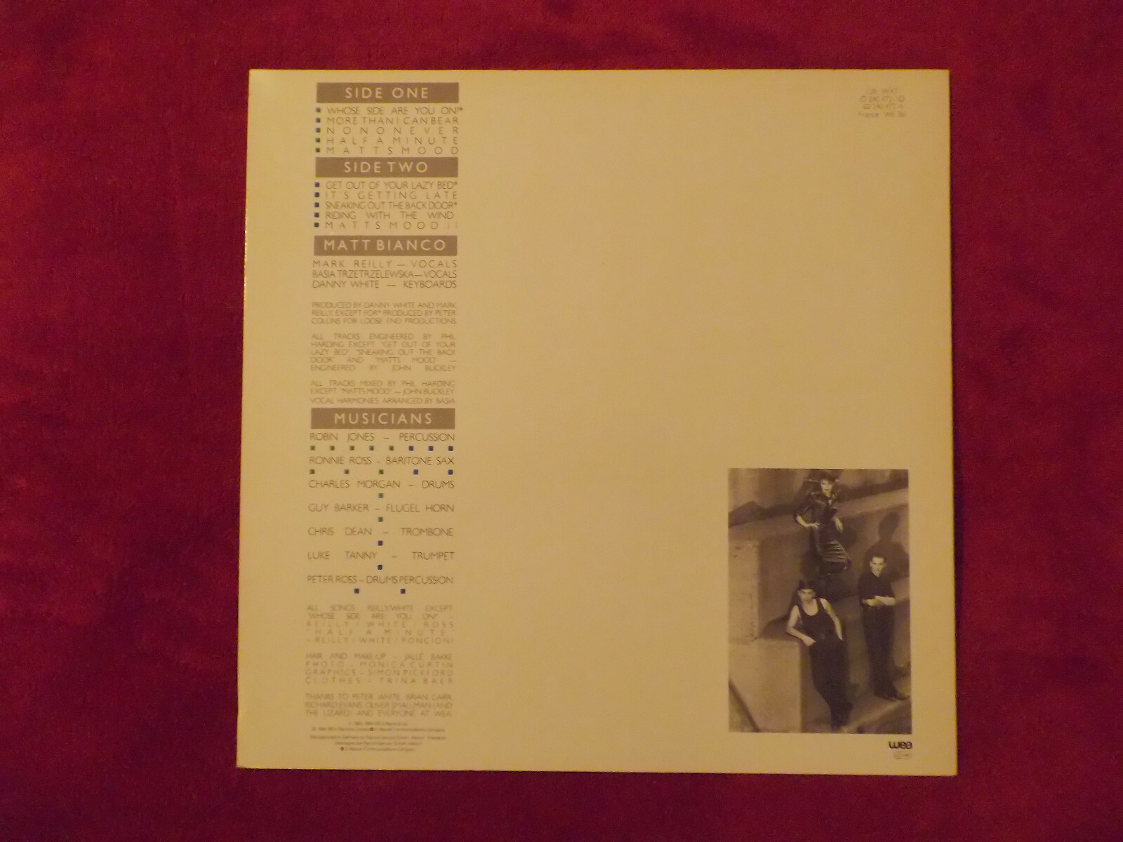 Matt Bianco – Whose Side Are You On (WEA Records, LP, 1984), Bild 2