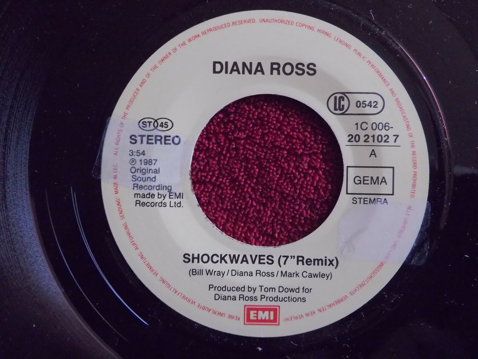Diana Ross – Shockwaves (7" Remix) / I Am Me