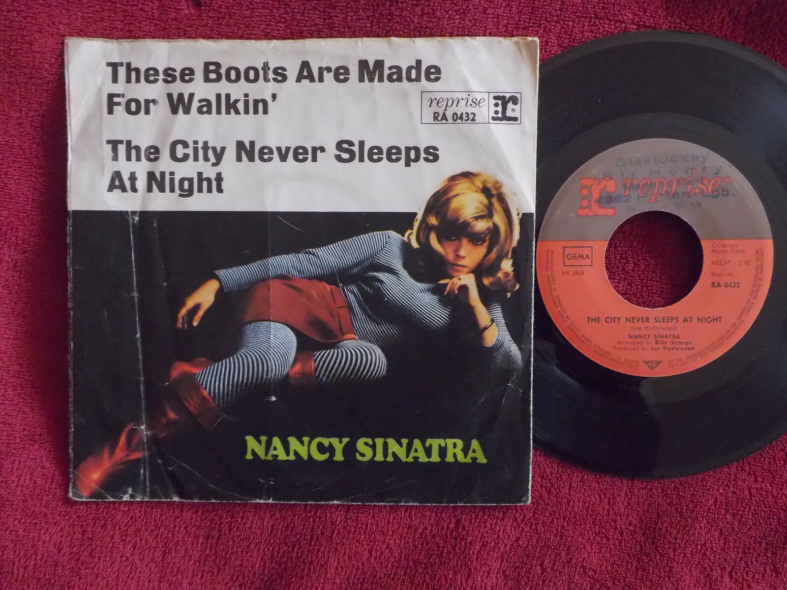 Nancy Sinatra – These Boots Are Made for Walkin' / The City Never Sleeps at Night (Reprise, RA 0432), Bild 2