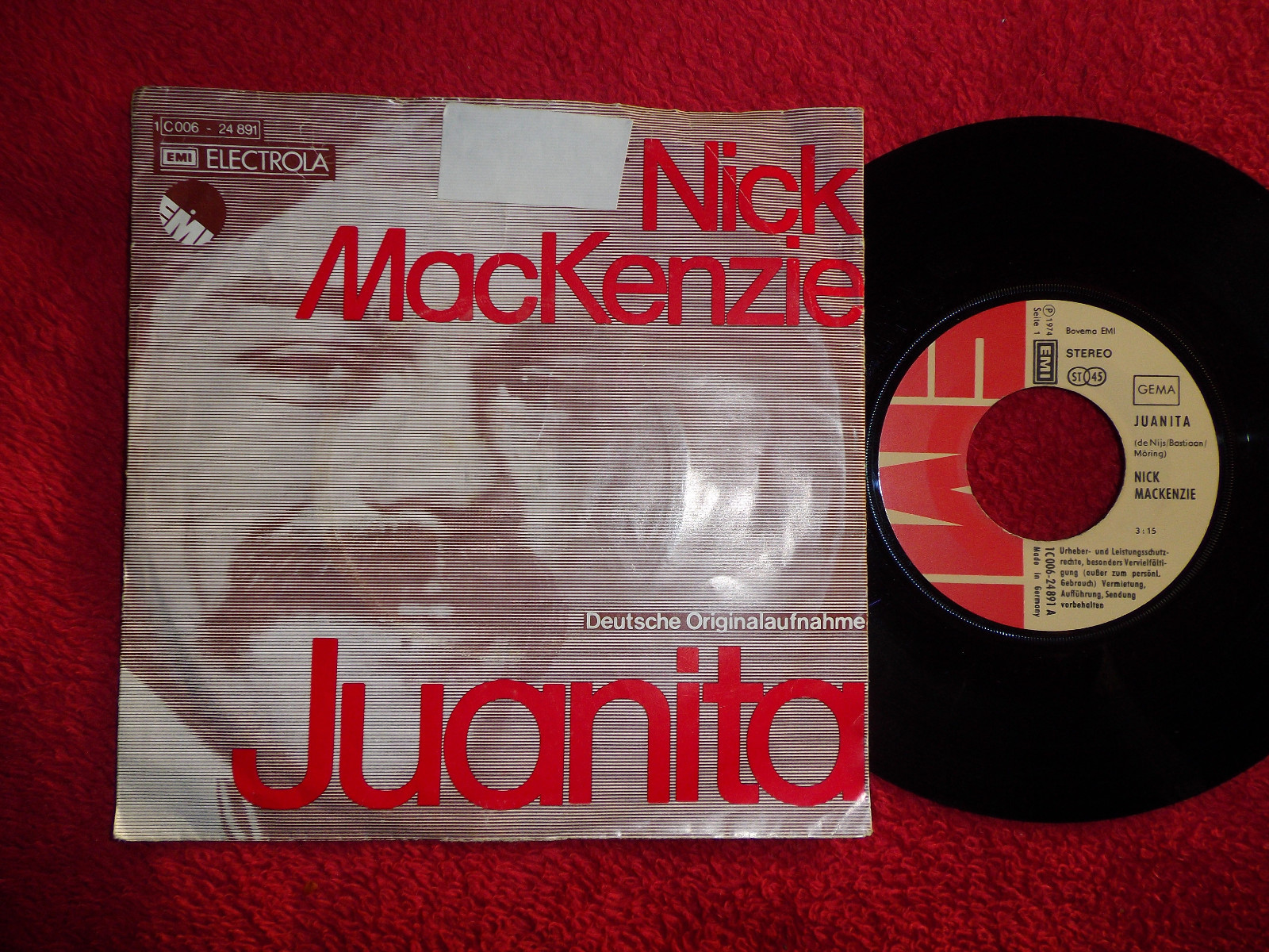 Nick MacKenzie – Juanita / Mona | EMI Records, 1974