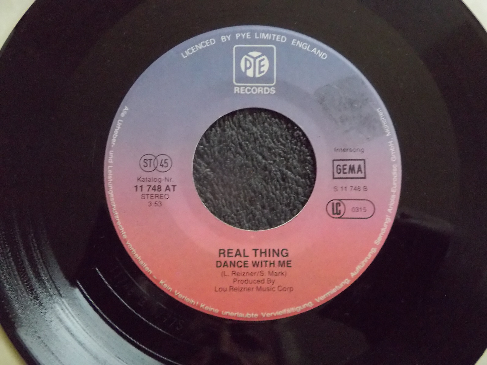 Real Thing – Lightning strikes again / Dance with me (Pye Records, 7″-Single)