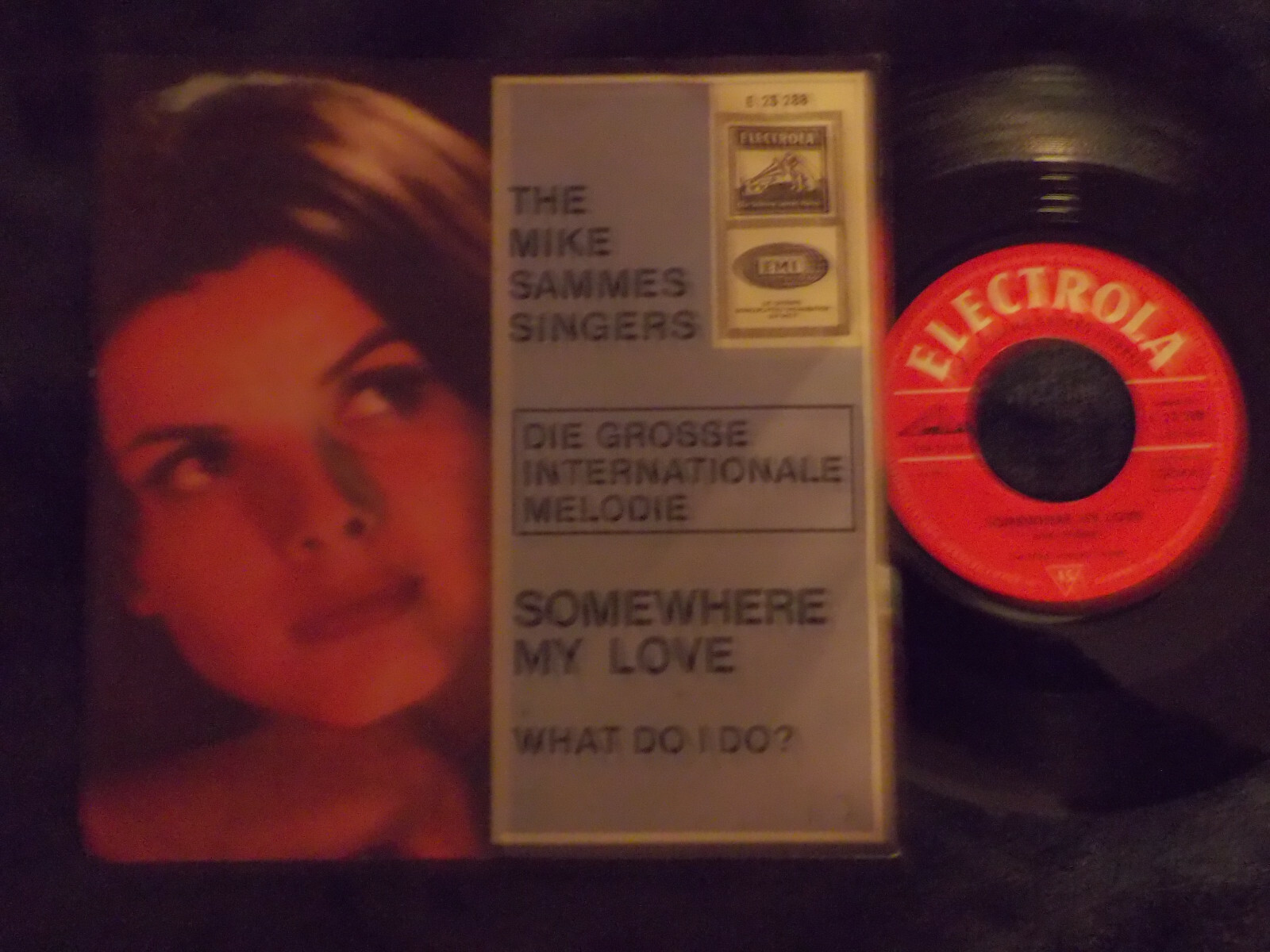 The Mike Sammes Singers – Somewhere My Love / What Do I Do? (Electrola, 7″-Single)