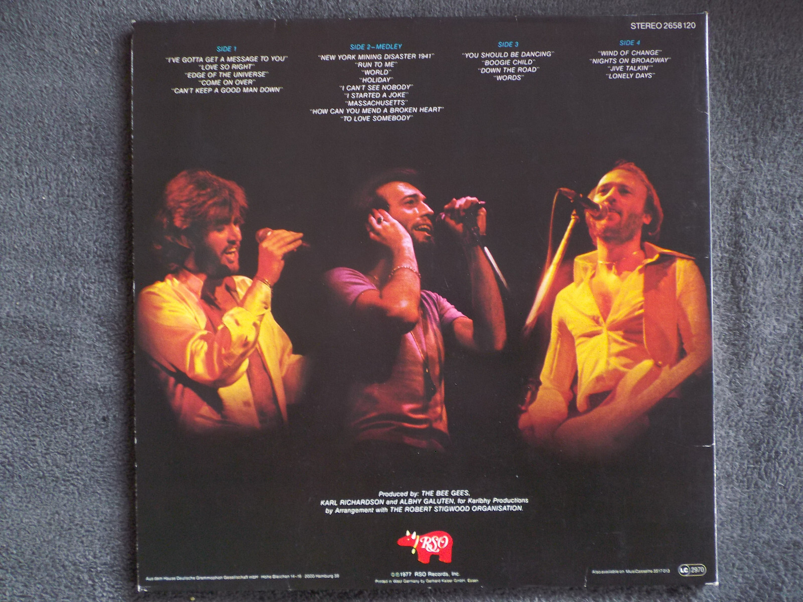 The Bee Gees – Here at last.... Bee Gees... live (Doppel-LP, 1976), Bild 3