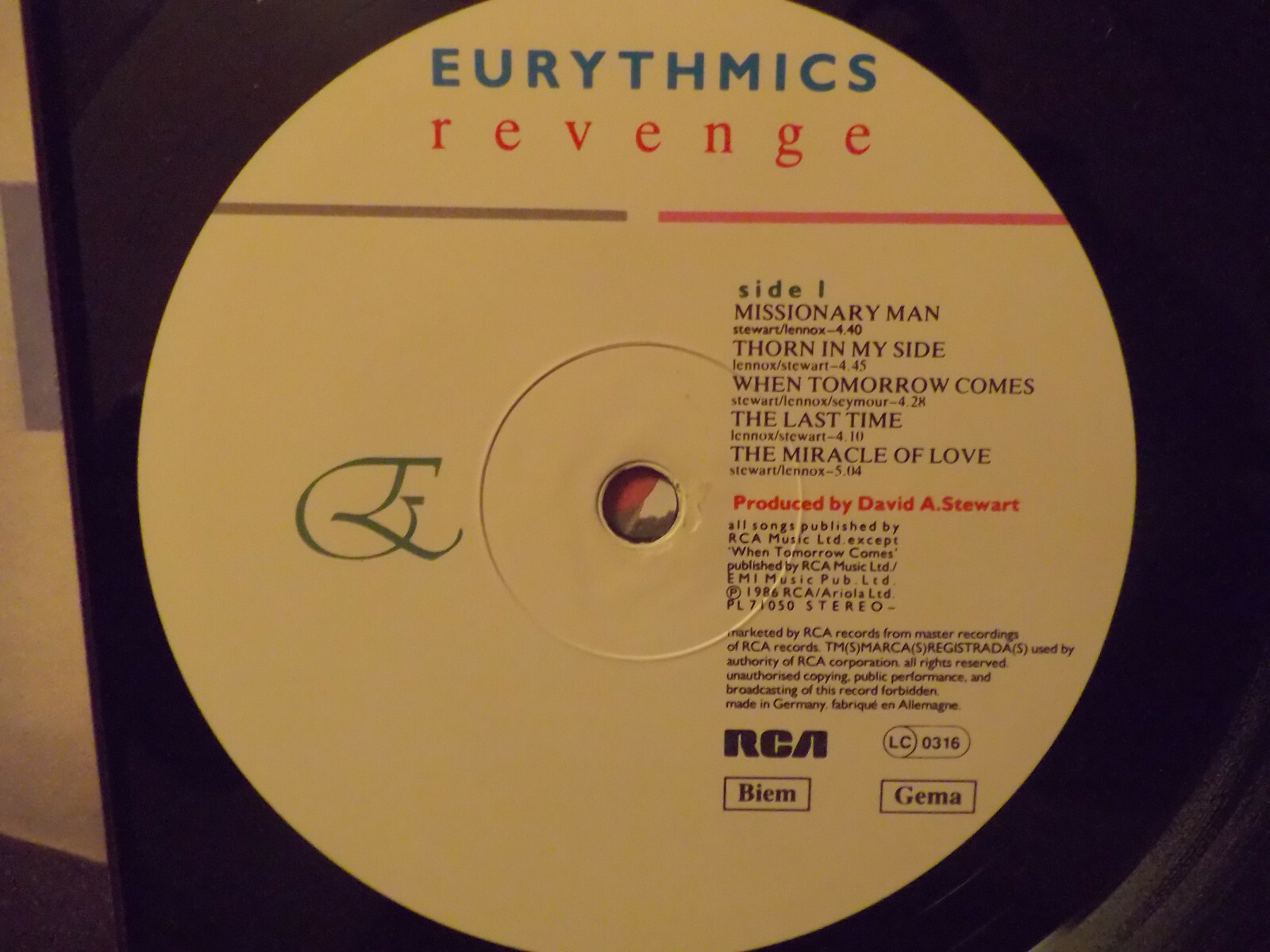 Eurythmics – Revenge (LP, RCA Records, PL 71050, 1986), Bild 2