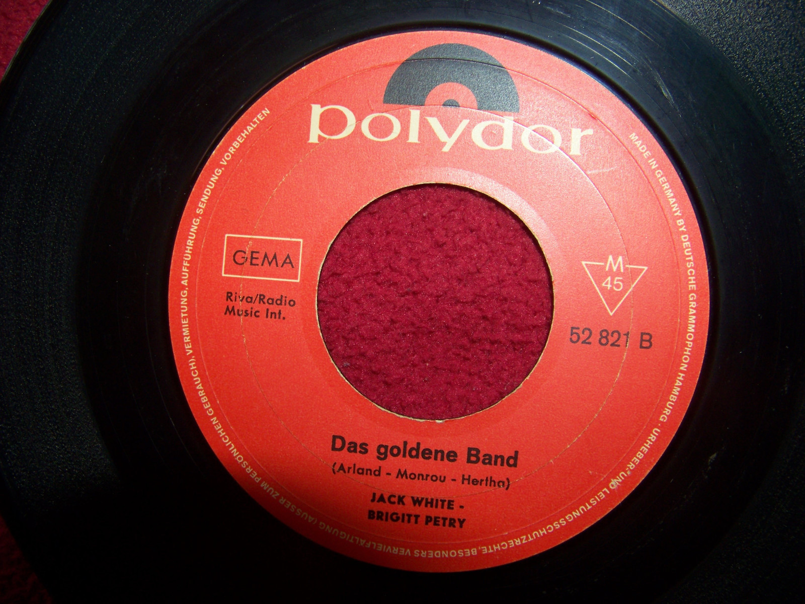 Jack White + Brigitte Petry – I love you / Das goldene Band | Polydor 52 821, Bild 2