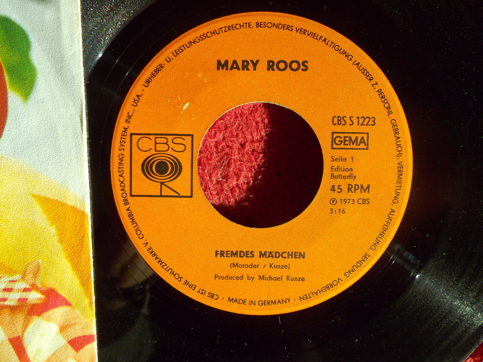 Mary Roos – Fremdes Mädchen / Oh, oh Marlene (CBS S 1223), Bild 2