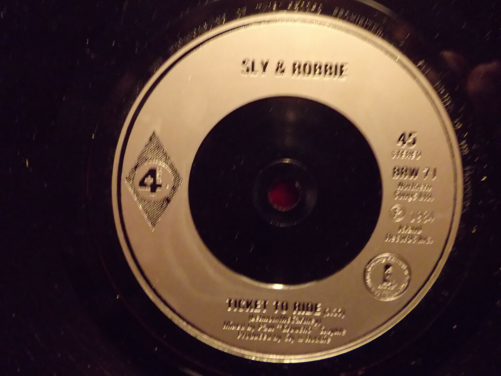 Sly & Robbie – Fire / Ticket to ride · 45 U/min Single, Bild 2