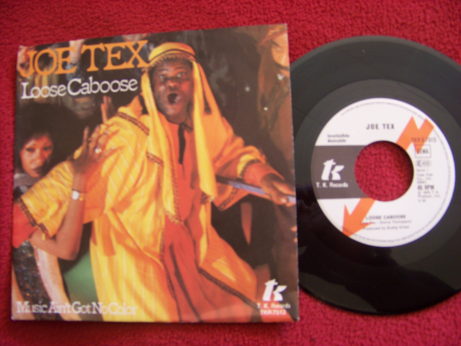 Joe Tex – Loose Caboose / Music Ain’t Got No Color (TKR 7513)