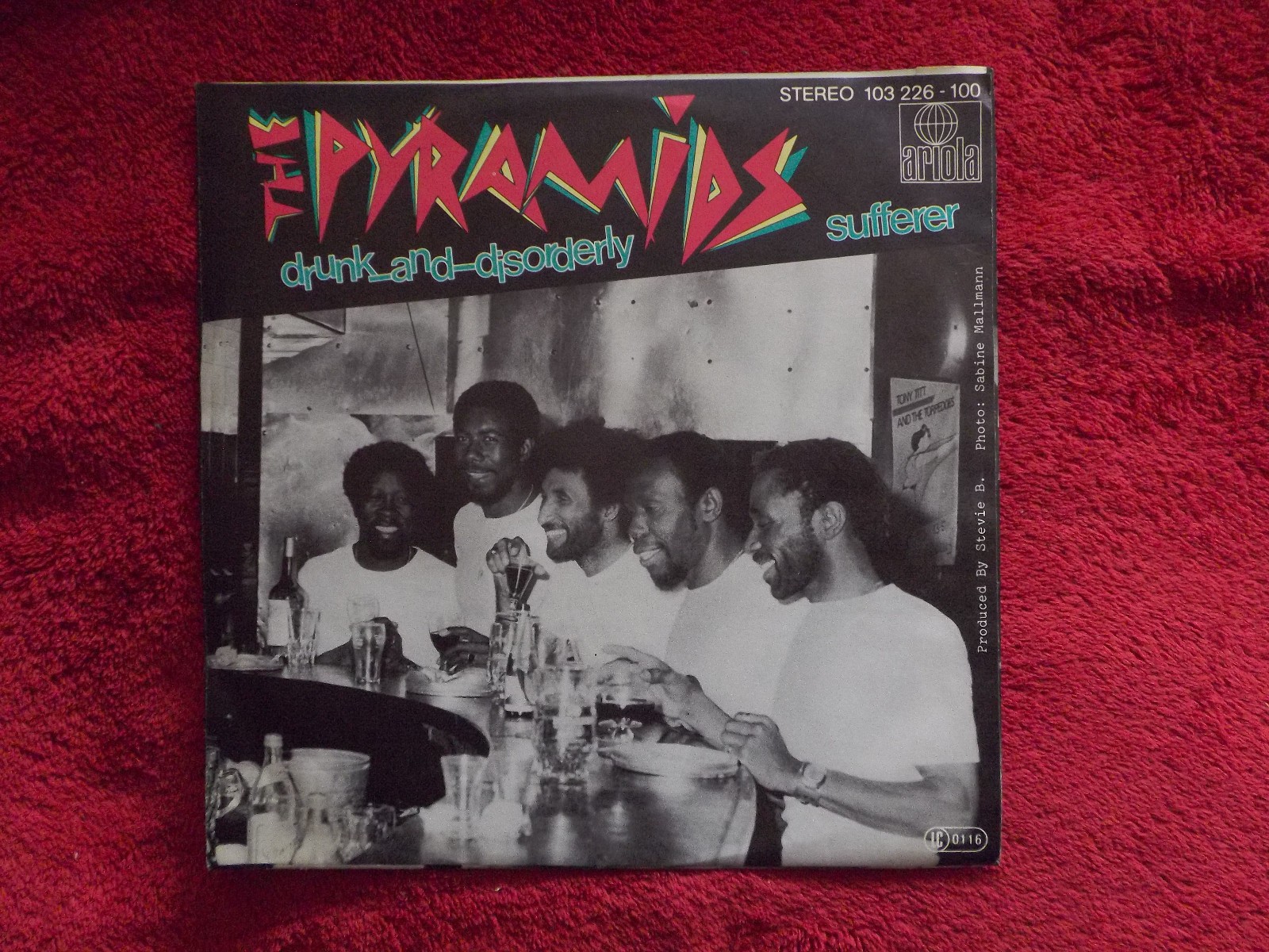 The Pyramids – Drunk and disorderly / Sufferer (Ariola, Single, 1990), Bild 2