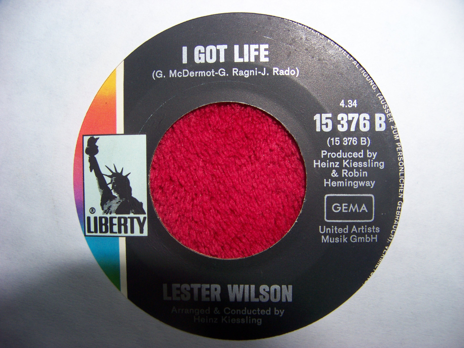 Lester Wilson – Ball of confusion / I got life (Liberty Records 15 376), Bild 2
