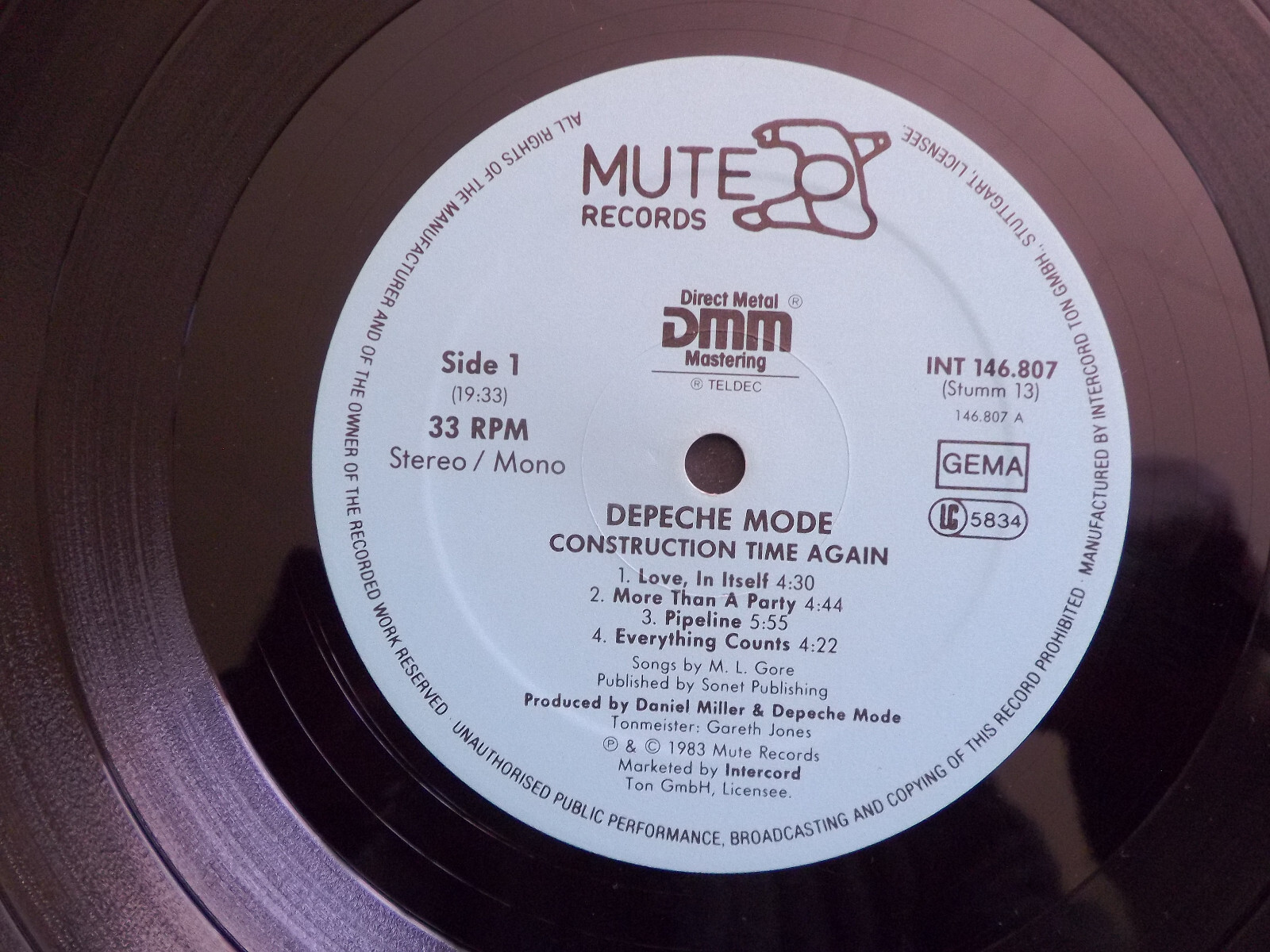Depeche Mode – Construction time again (LP, Mute Records, INT 146.807, Deutschland, 1983), Bild 6