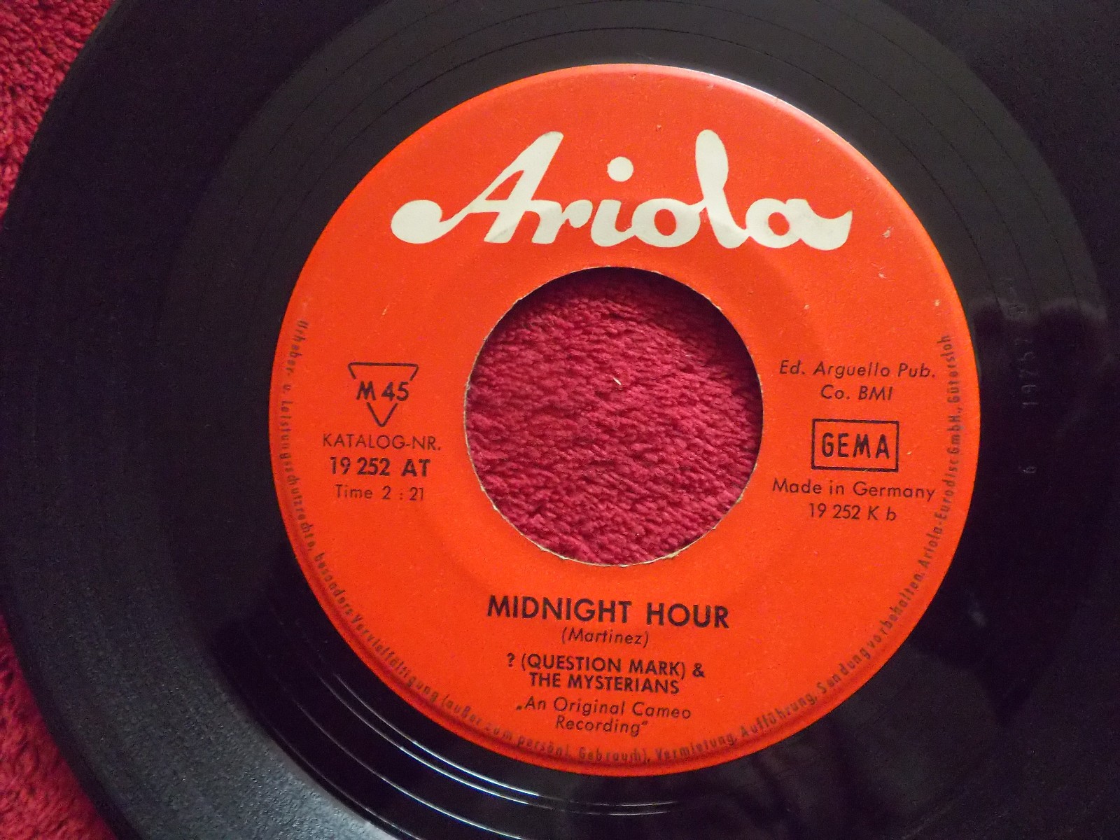 ? ( Question Mark ) & The Mysterians – 96 Tears / Midnight Hour | Ariola 19 252 AT, Bild 2