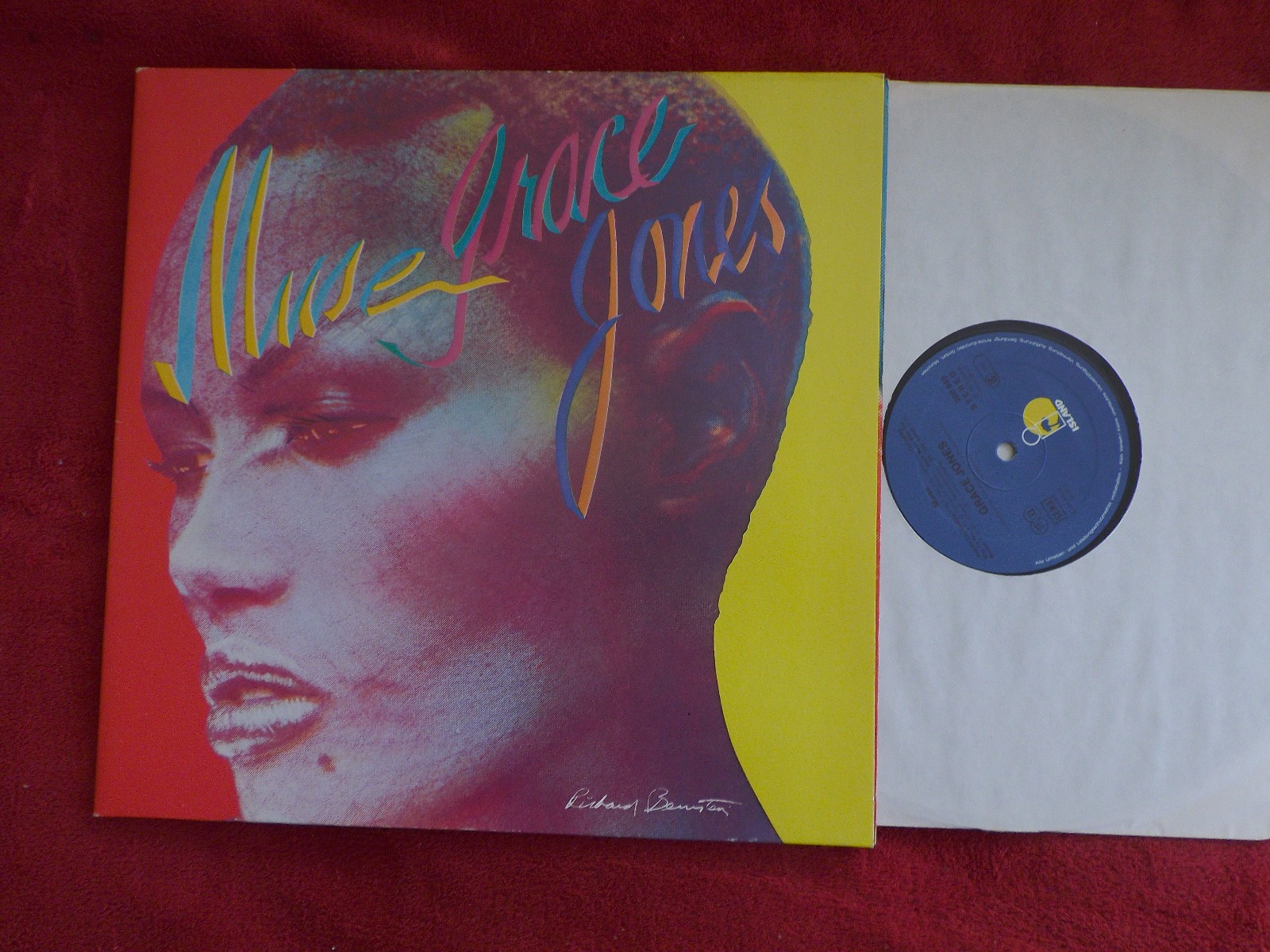 Grace Jones – Muse (Island Records, 200 849, 1979)