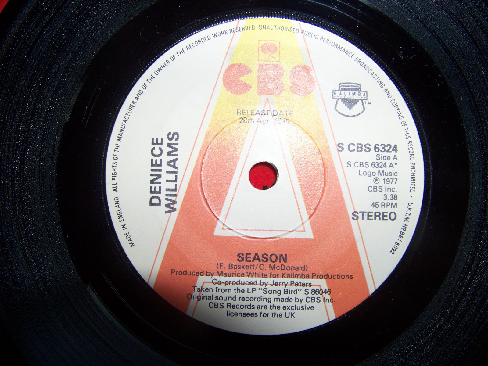 Deniece Williams – Season / God Is Amazing | CBS 6324, UK 1977 Promo-Single