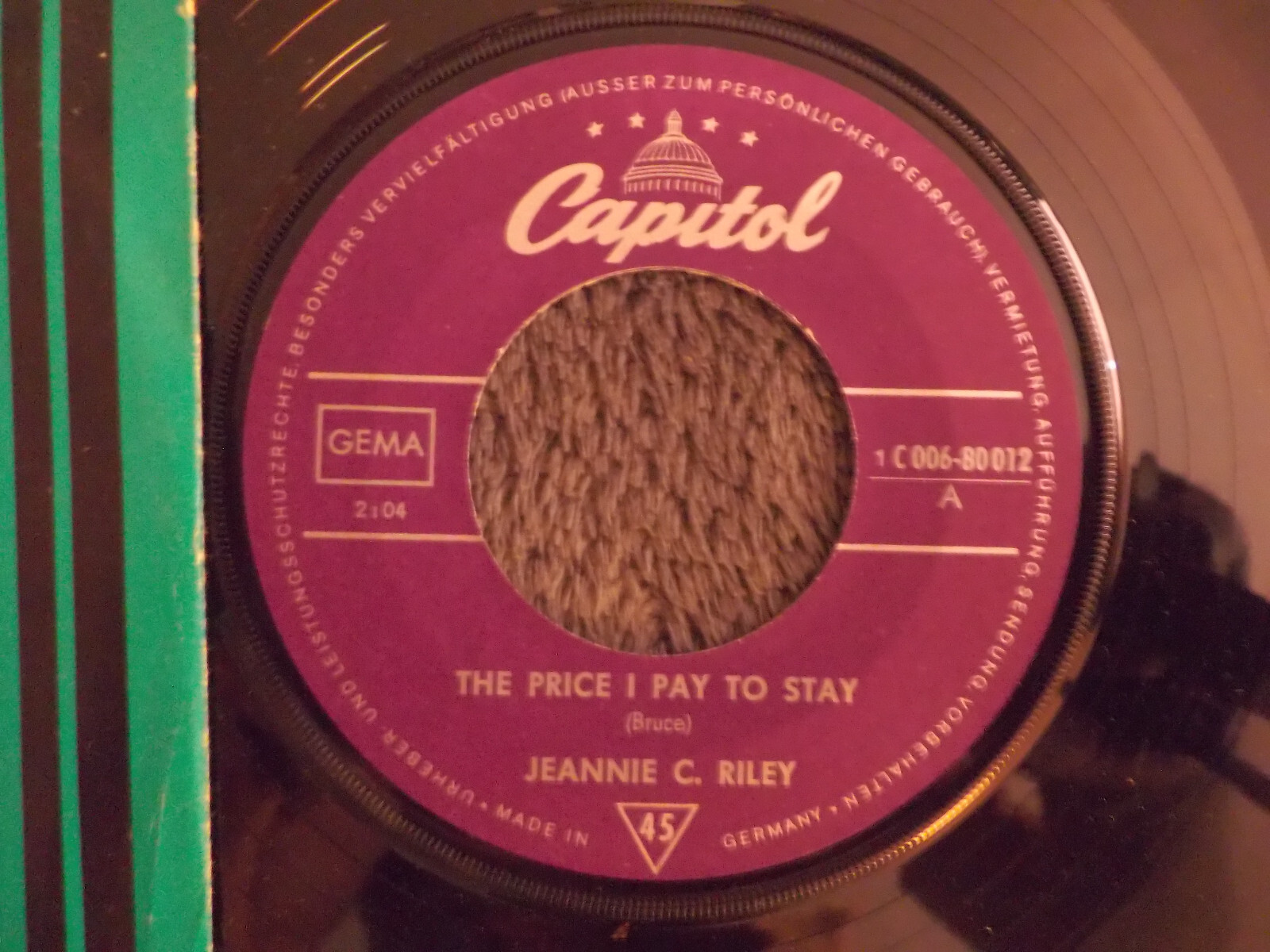 Jeannie C. Riley – The Price I Pay to Stay / How Can Anything So Right Be So Wrong (45 U/min Single), Bild 2
