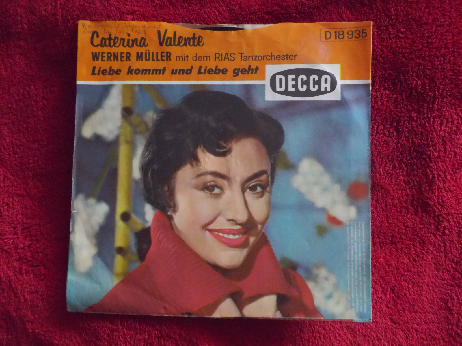 Caterina Valente – Tschau tschau Bambina / Liebe kommt und Liebe geht (Decca, D 18 935), Bild 3