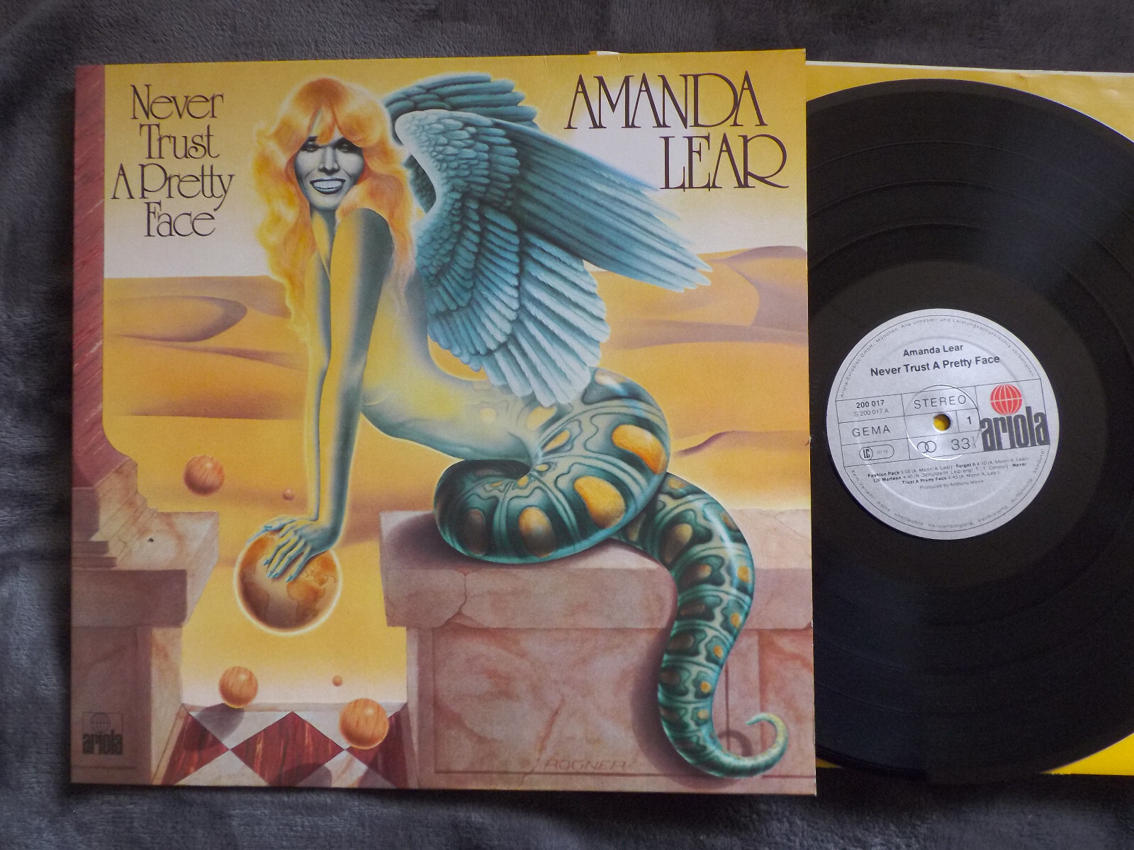 Amanda Lear – Never trust a pretty face (Ariola LP, 1979)