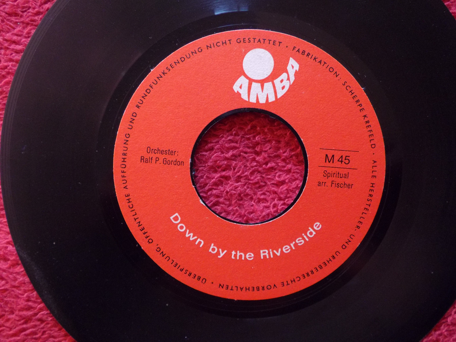 Orch. R.P. Gordon – Alles dreht sich um Amba / Down by the riverside (Werbe-Flexi)