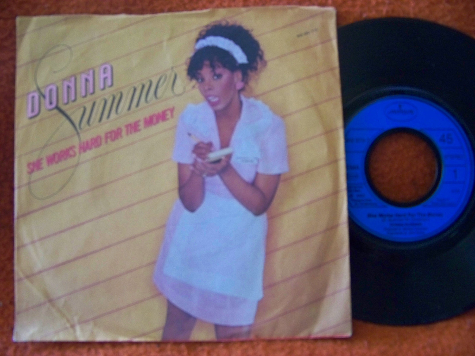 Donna Summer – She works hard for the money / I do believe (Single, 1983)