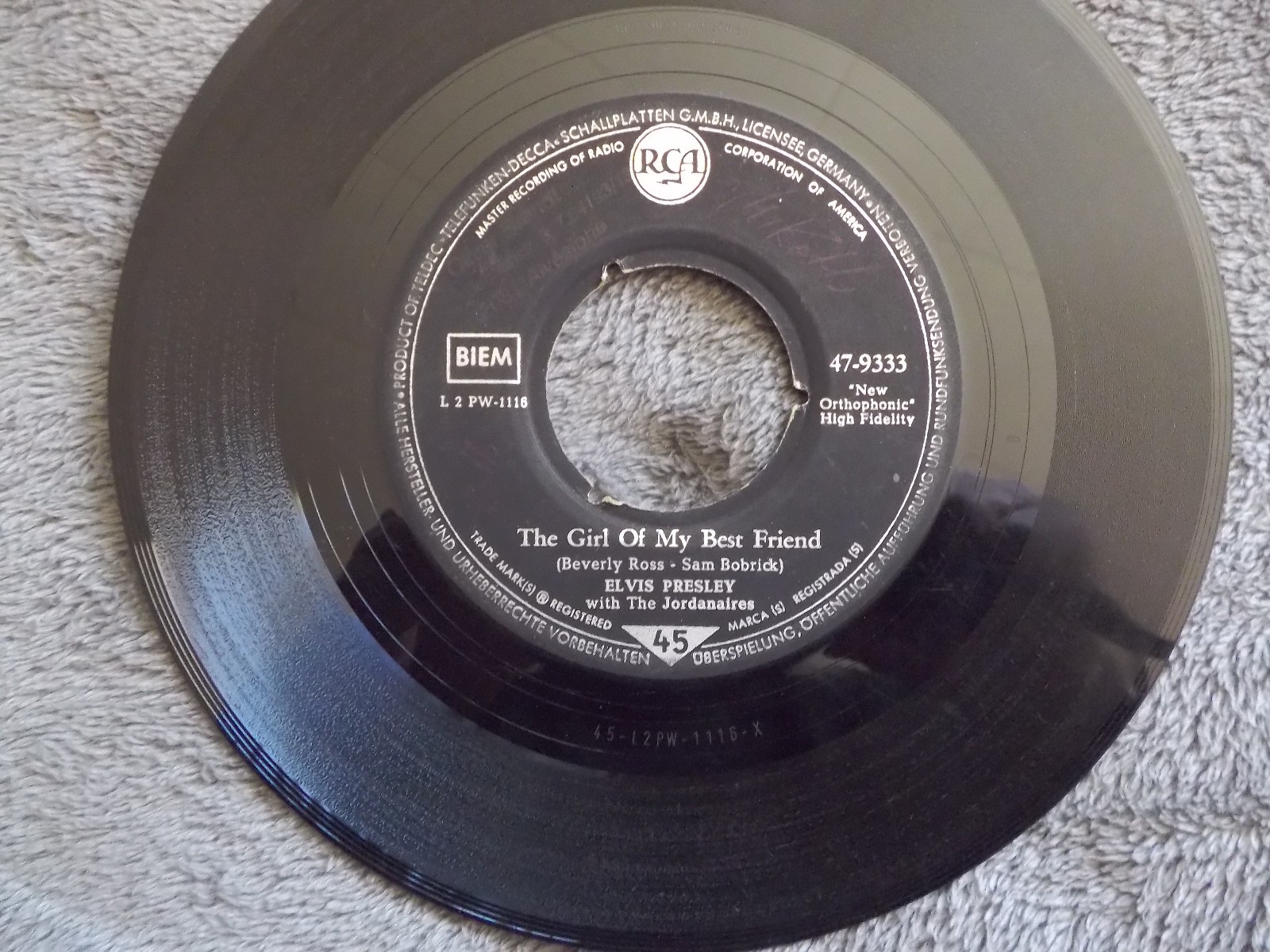 Elvis Presley – A mess of blues / The girl of my best friend (RCA Records 47-9333, Single), Bild 2