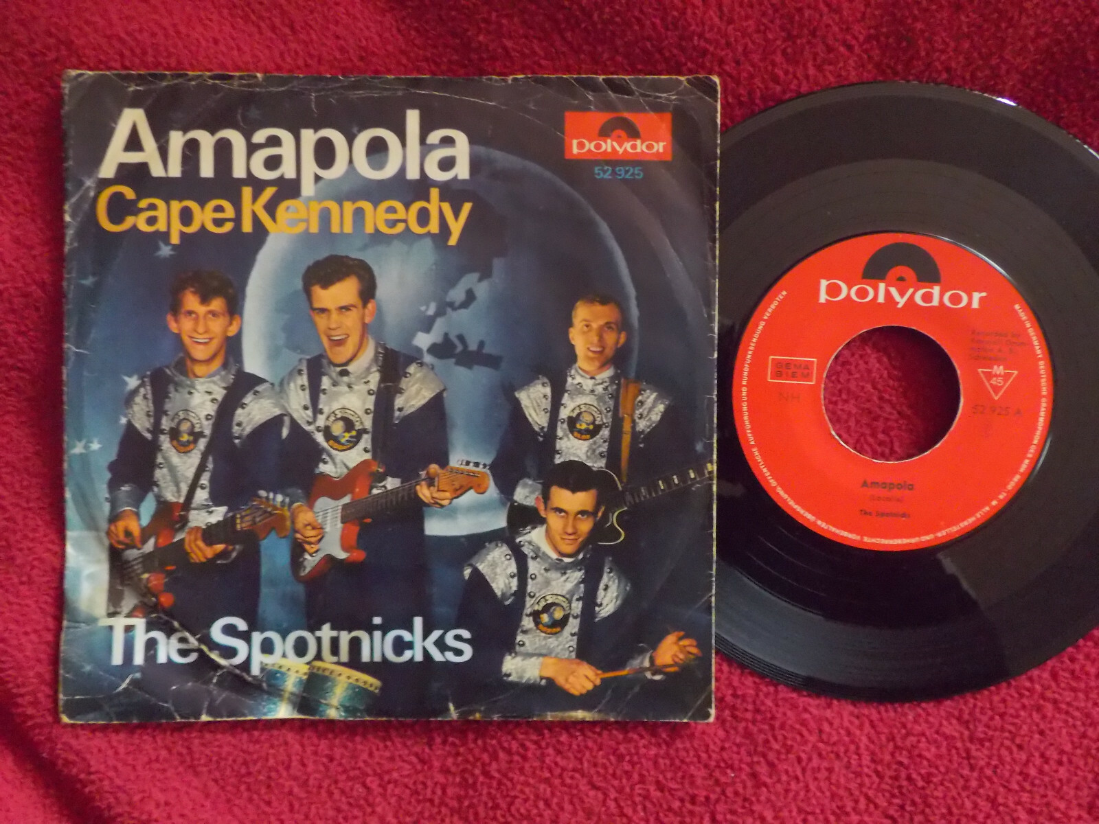 The Spotnicks – Amapola / Cape Kennedy (Polydor, 1964)