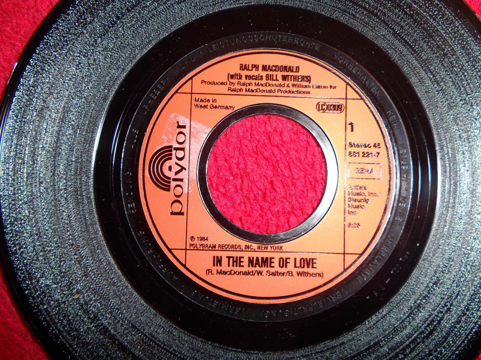 Ralph MacDonald with Bill Withers – In the name of love / Play pen (7″ Single)