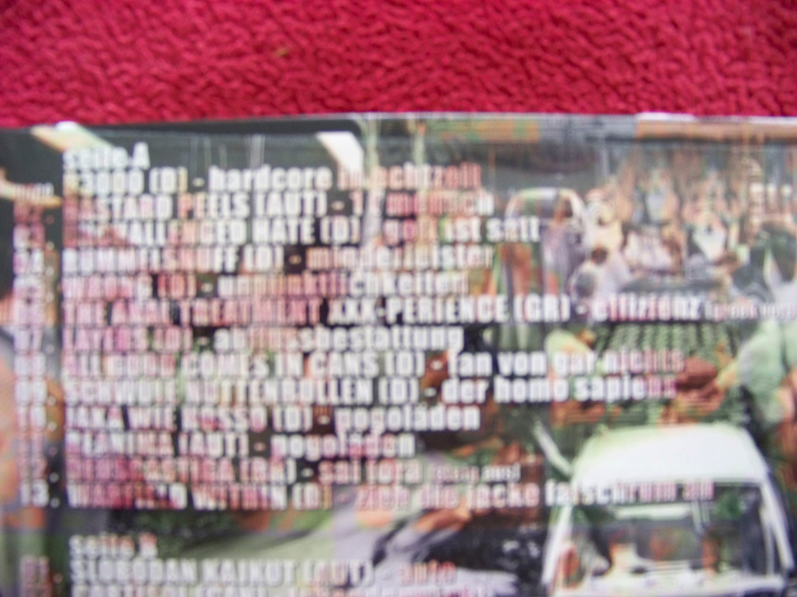 Various Artists – A Tribute to Japanische Kampfhörspiele (D-LP), Bild 2