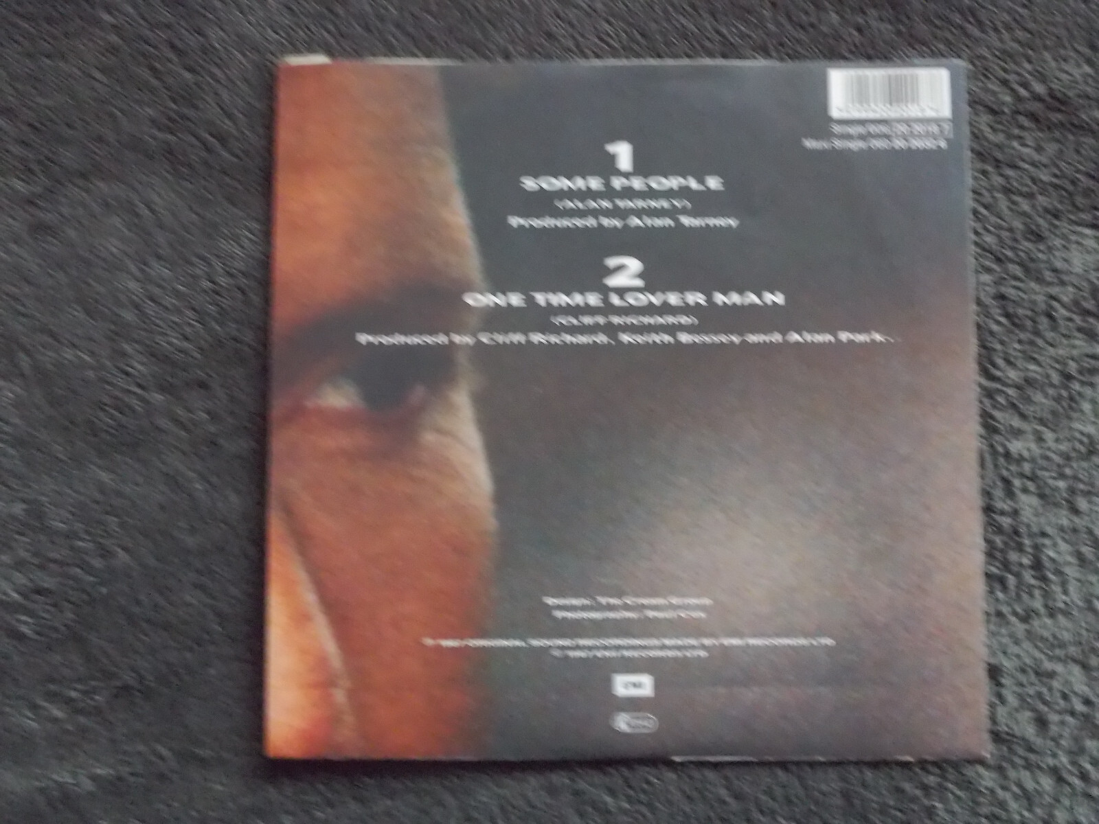 Cliff Richard – Some people / One time lover man (7-Inch-Single, 1987), Bild 2