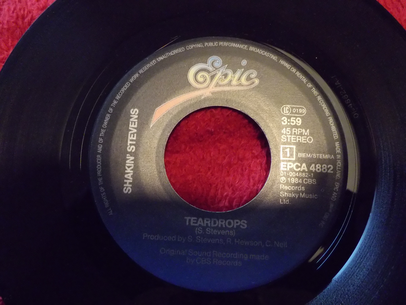 Shakin´ Stevens – Teardrops / You shake me up · Epic Records · EPC A 4882, Bild 2