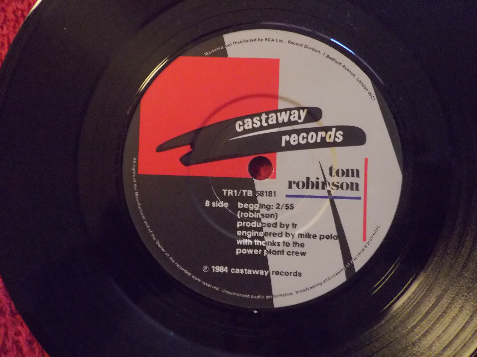 Tom Robinson – Back in the Old Country / Begging (Castaway Records, TR 1 / TB 68181), Bild 2
