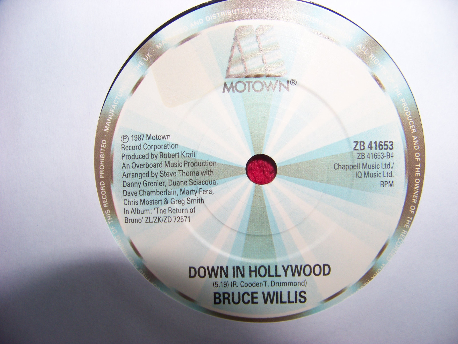 Bruce Willis – Comin´ right up / Down in Hollywood · Motown Records · UK-Single, Bild 2