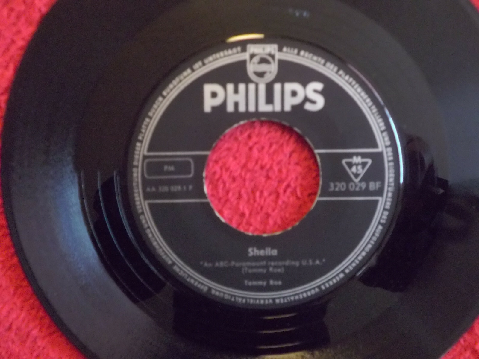 Tommy Roe – Sheila / Save your kisses (Philips Records, 320 029 BF)