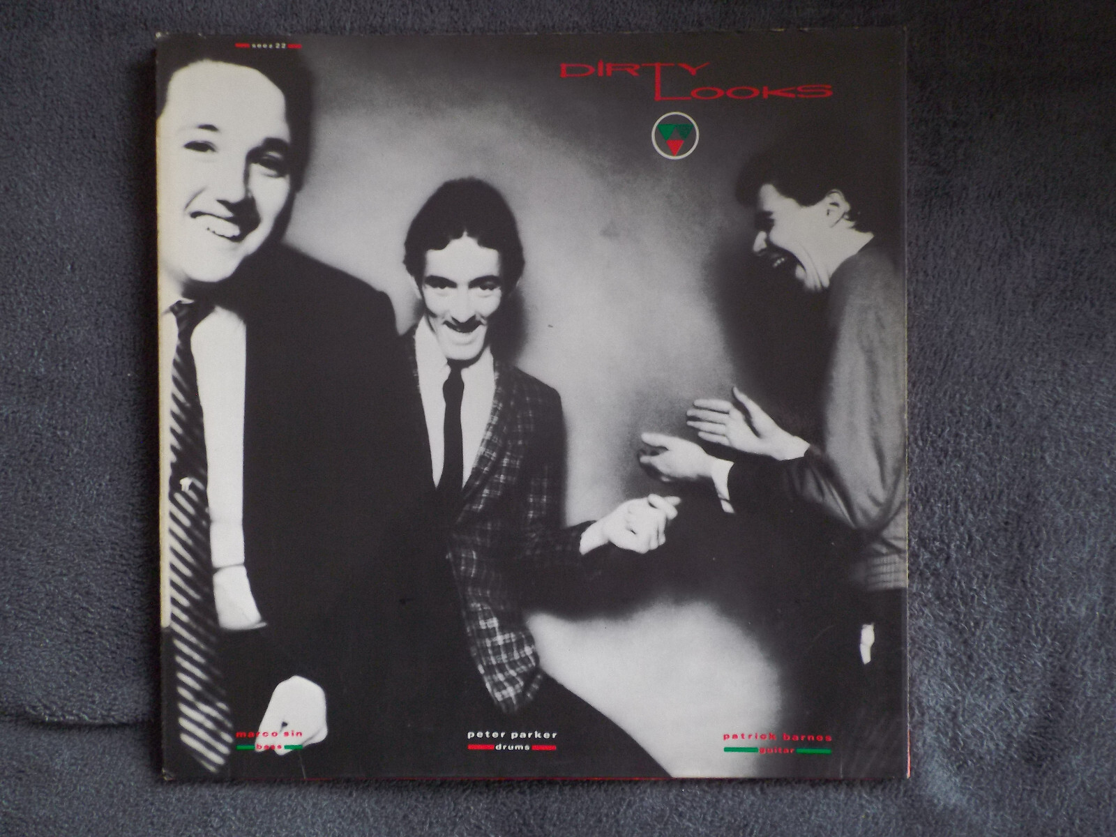 Dirty Looks – Dirty Looks (LP, Stiff Records, SEEZ 22), Bild 2