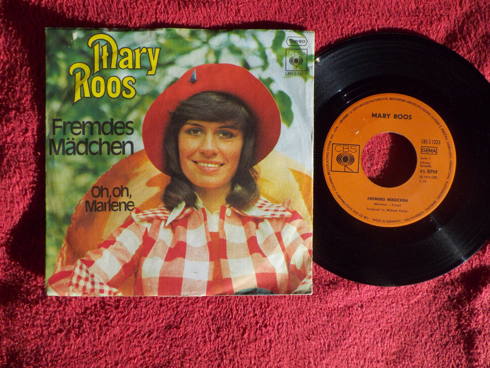 Mary Roos – Fremdes Mädchen / Oh, oh Marlene (CBS S 1223)
