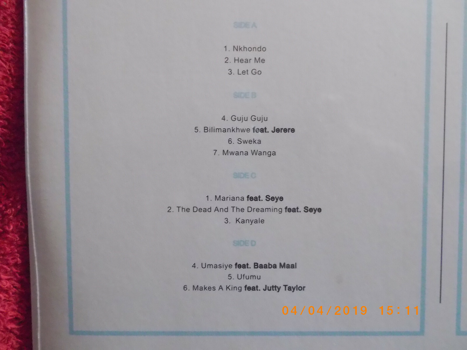 The Very Best – Makes a king "mumachokela mafumu" (D-LP + CD), Bild 3