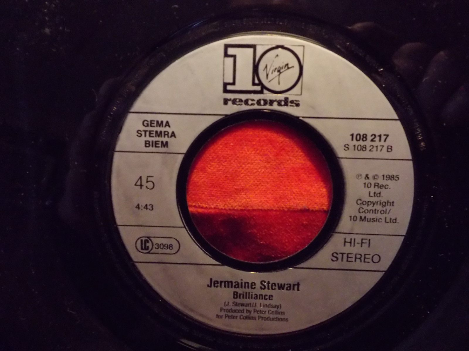 Jermaine Stewart – We don´t have to take our clothes off / Brilliance (10 Records, 108 217, 1985), Bild 2