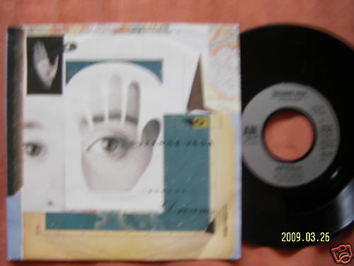 Suzanne Vega – Book of Dreams / Marlene on the Wall (Live) | A&M 7″