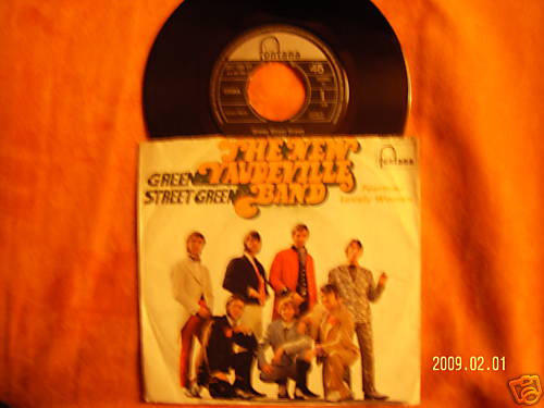 The New Vaudeville Band – Green Street Green / Fourteen Lovely Women (7"-Single)