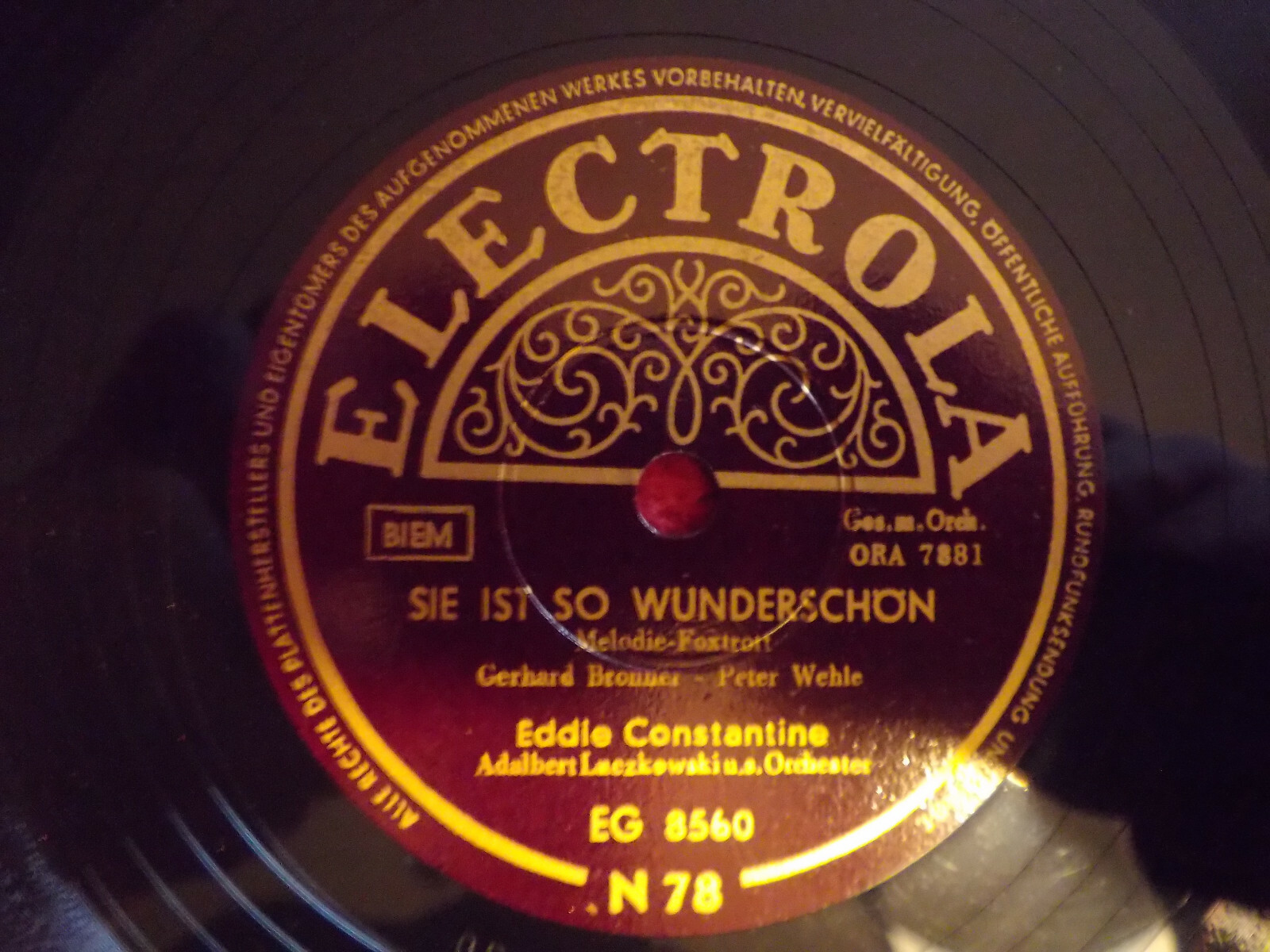Eddie Constantine – Sie ist so wunderschön / Ich wünsch´ dir einen schlaflosen Abend (78 U/min)