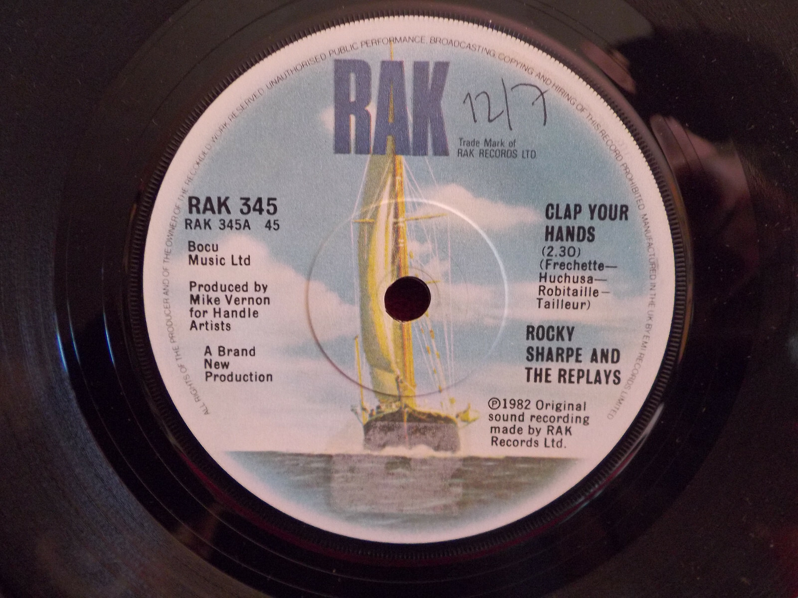 Rocky Sharpe & the Replays – Clap your hands / Twenty-four hours (RAK 345, 1982)