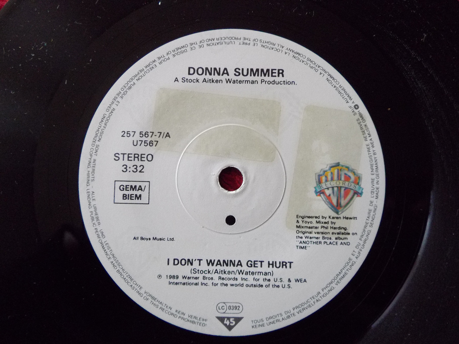 Donna Summer – I Don’t Wanna Get Hurt / I Don’t Wanna Get Hurt (Instr.) · Warner Bros. Records 567-7