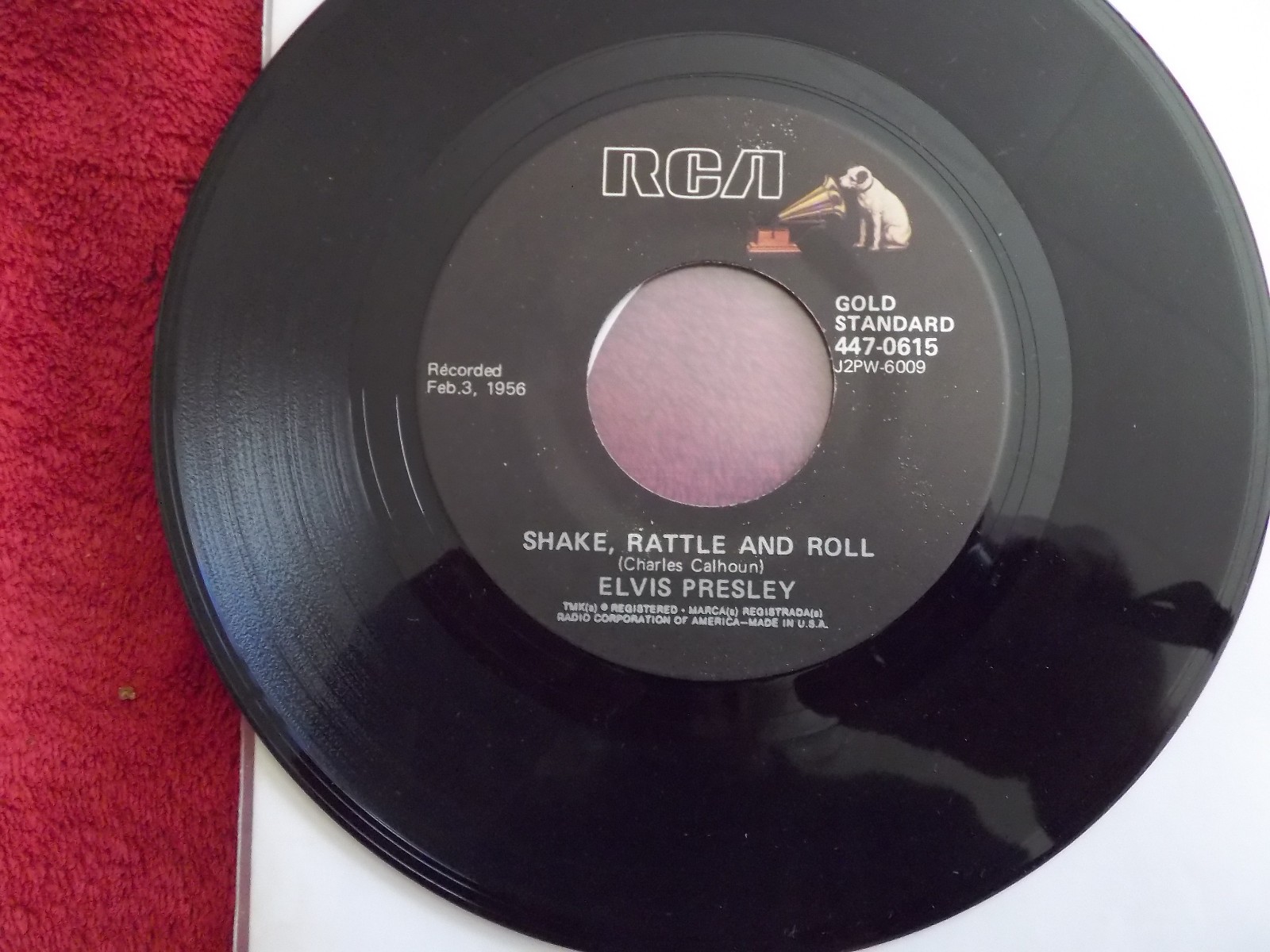 Elvis Presley – Shake, Rattle and Roll / Lawdy, Miss Clawdy (RCA Records 447-0615), Bild 2